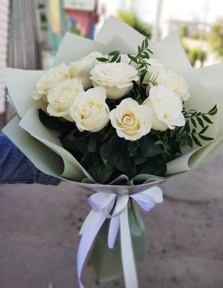 Букет Белые розы Проуд в Мостовик