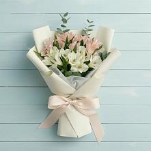 Букет цветов из:  Альстромерии #REPLACE_PRED# Мостовик