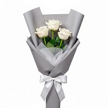Букет 3 белые розы в Мостовик