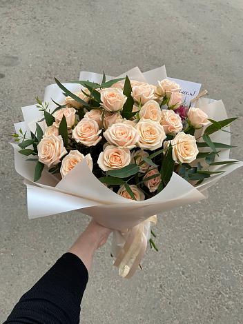 Букет Кремовые розы Латте в Мостовик