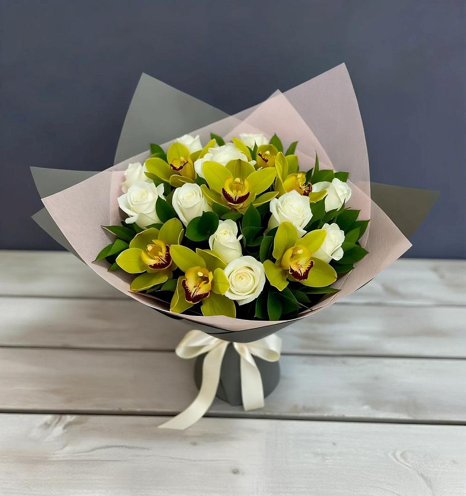 Букет цветов из: Орхидеи и Розы в Мостовик