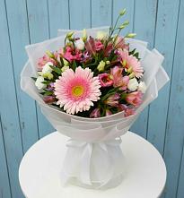 Букет цветов из:  Герберы, Альстромерии и Лизиантусы в Мостовик