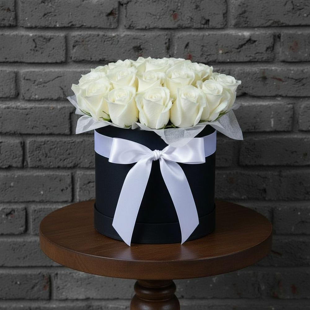 Цветочная композиция из Розы в шляпной коробке в Мостовик