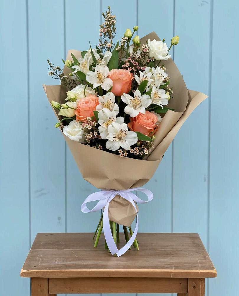 Букет цветов из: Альстромерии, Лизиантусы, Розы и Хризантемы в Мостовик