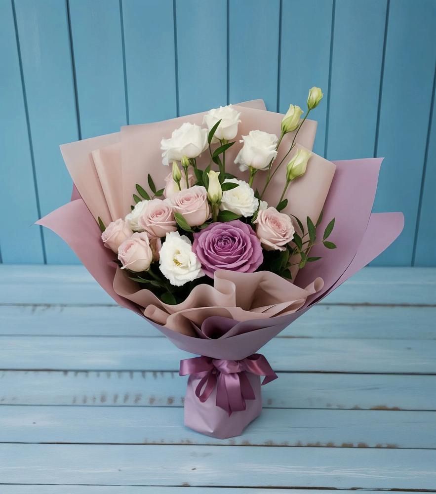 Букет цветов из: Розы и Лизиантусы в Мостовик