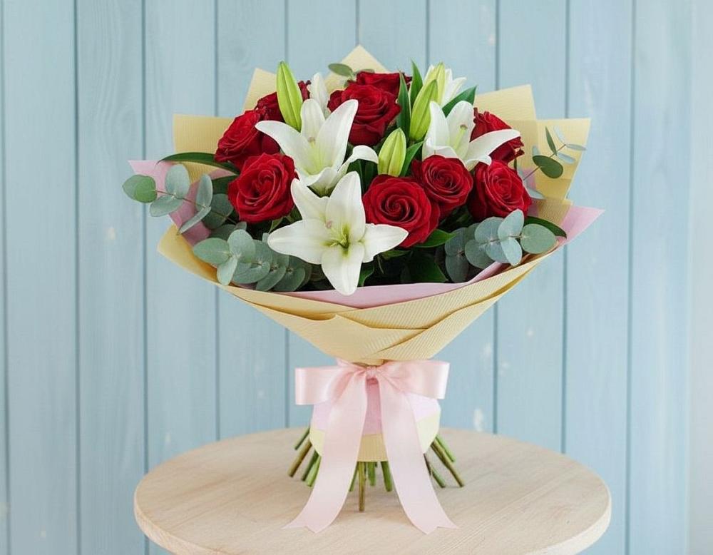 Букет цветов из: Лилии и Розы в Мостовик